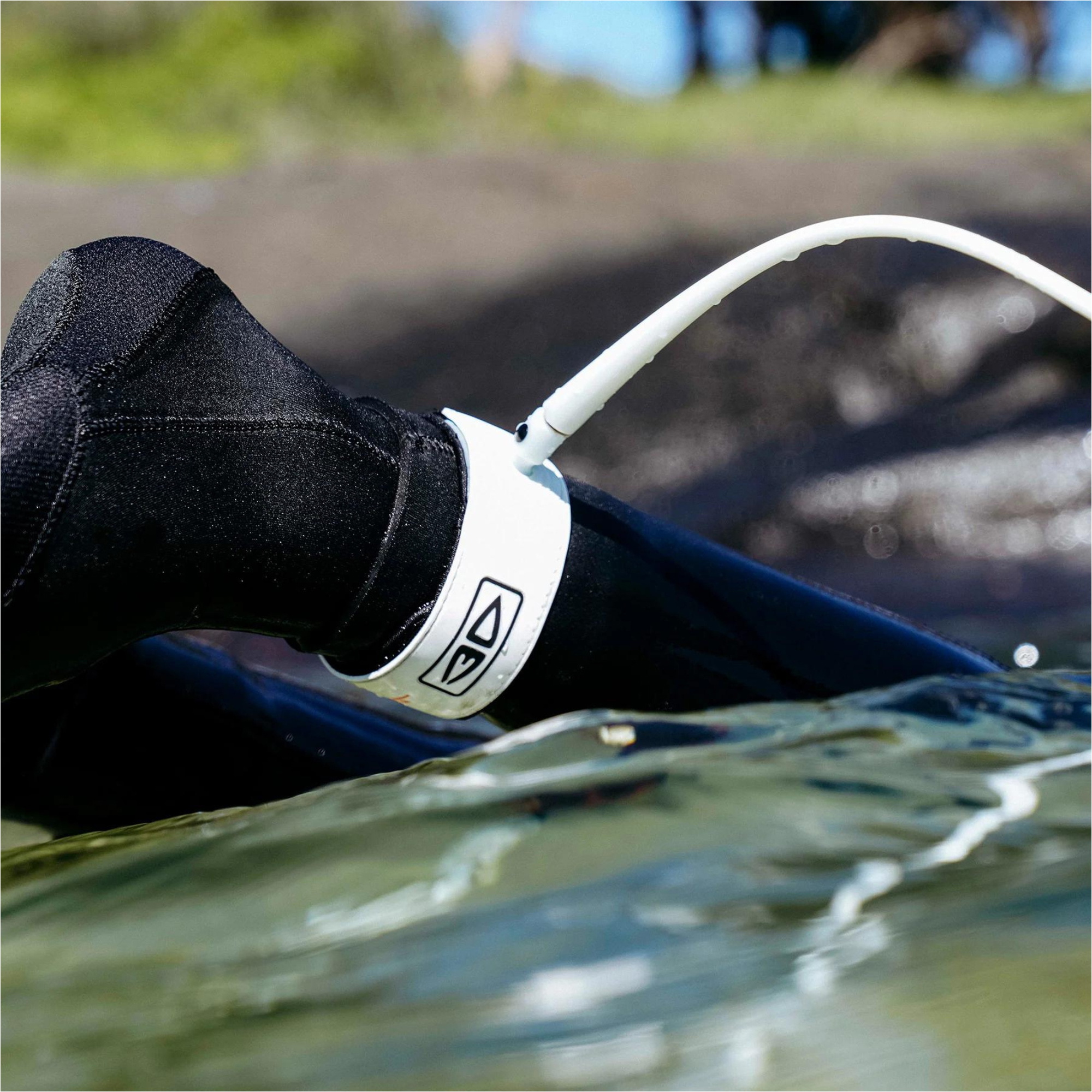 2026 Ocean and Earth Premium One-XT 6FT Slimline Lightweight Comp Surf Leash OESLSC60XT - White